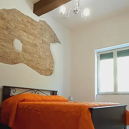 Sindaro House *